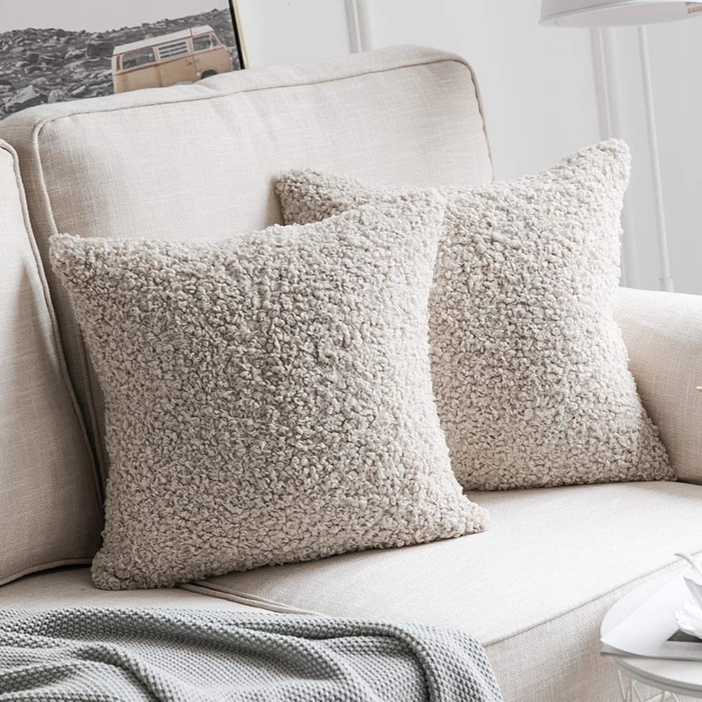 Miulee Decorative Faux Fur Throw Pillow Covers Super Soft Wool Pillow