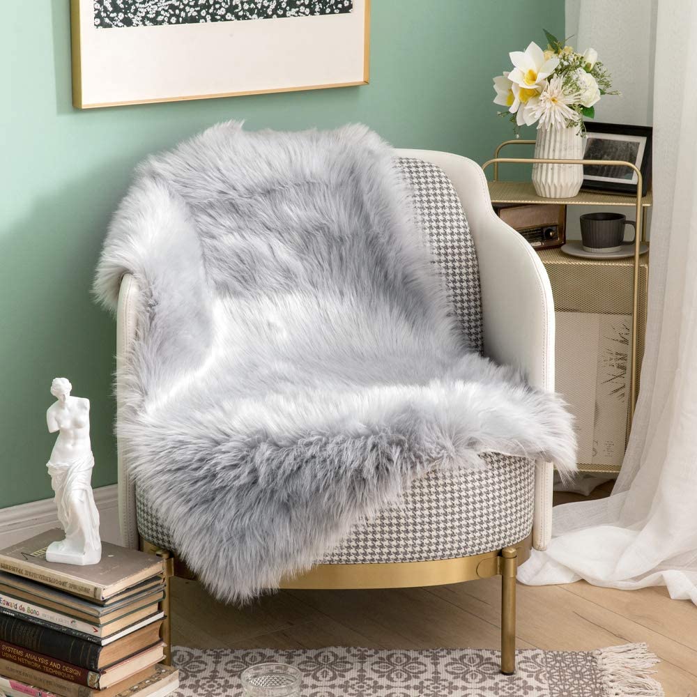 MIULEE Grey Luxury Super Soft Fluffy Area Rug Faux Fur Rectangle Rug Decorative Plush Shaggy Carpet 1 Pack