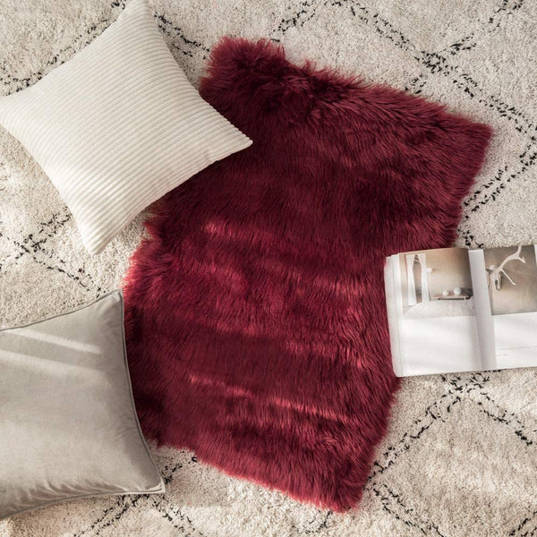 MIULEE Wine Red Luxury Super Soft Fluffy Area Rug Faux Fur Rectangle Rug Decorative Plush Shaggy Carpet 1 Pack